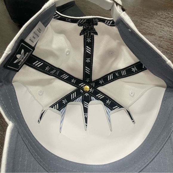 Adidas White Men’s Adjustable Hat - Picture 3 of 3